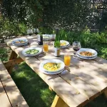 Friends And Familly Guest