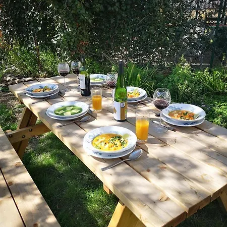 Friends And Familly Guest